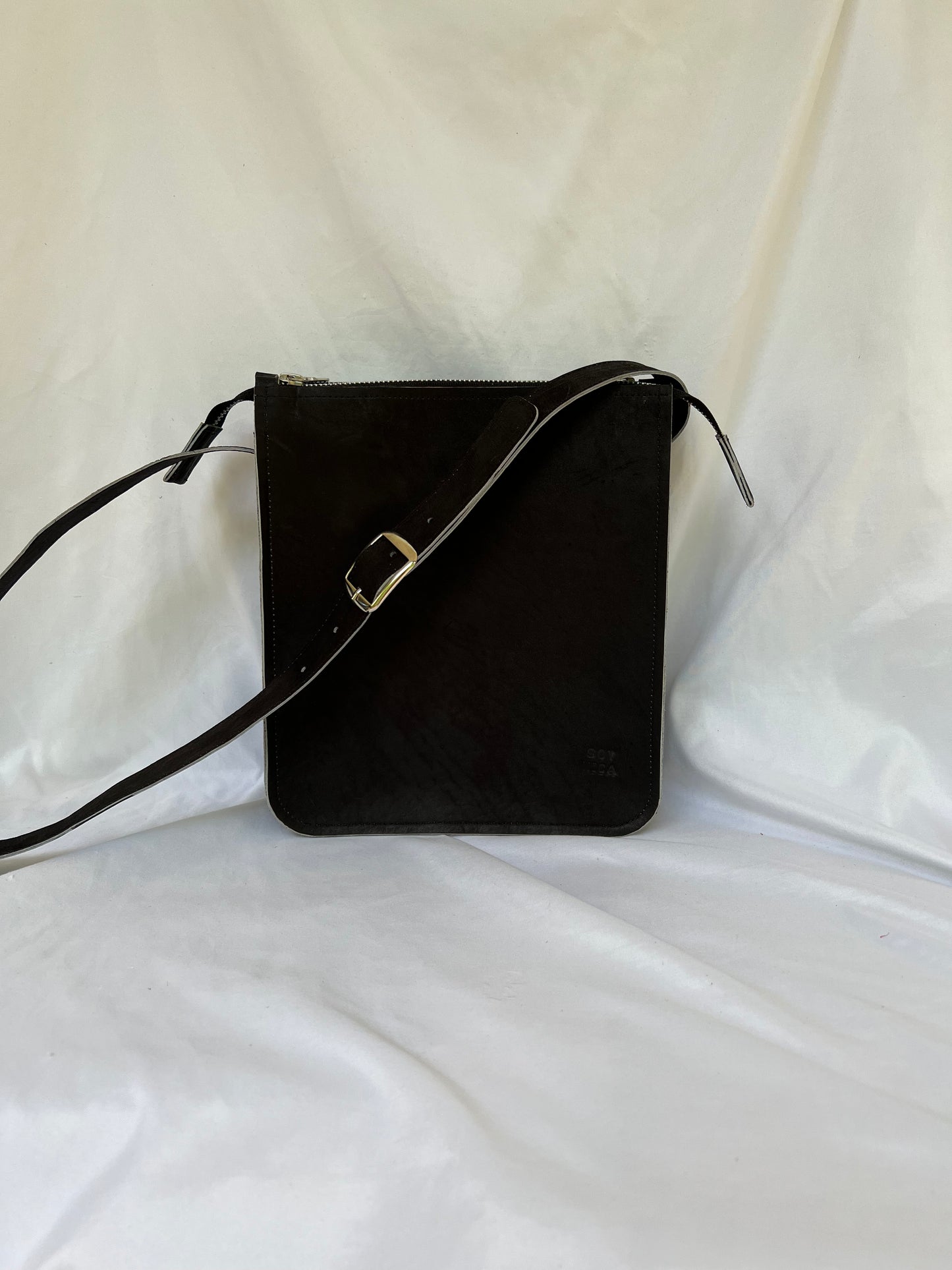 No. 143 Crossbody bag